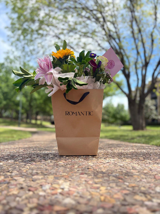 💐"Romantic" Wildflower Bag Bouquet🧺